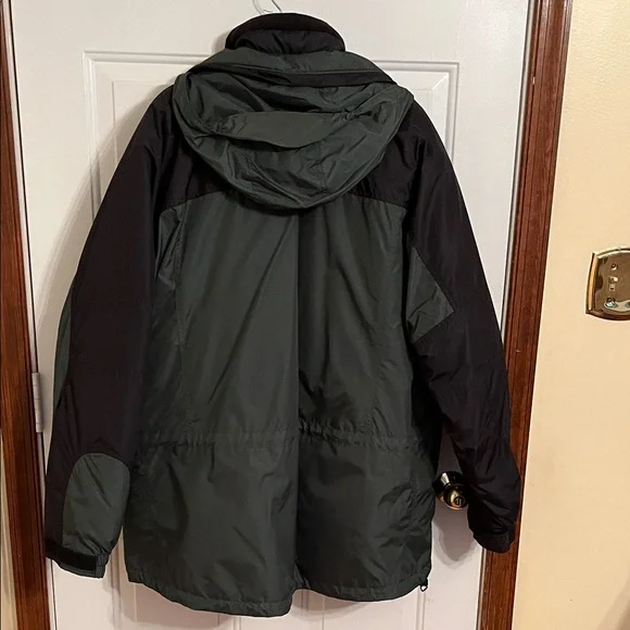 Columbia Men's Olive and Black Ski Jacket - Picture 2 of 16